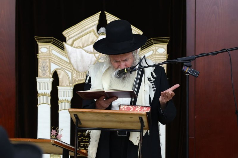 באדיבות המצלם