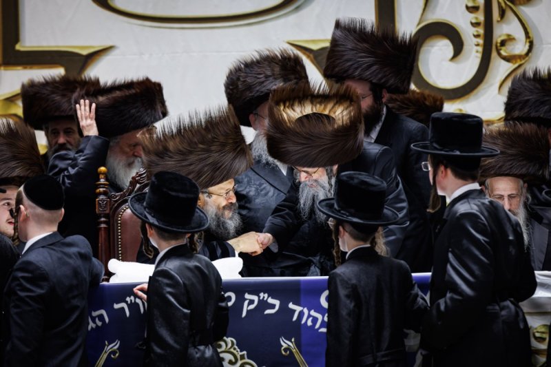 אברומי בלום והלל ל"ש