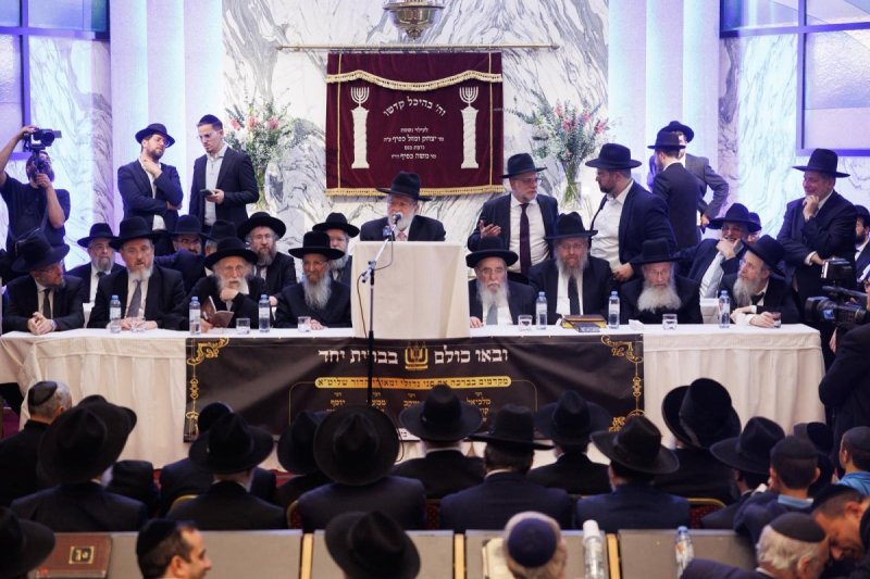 דניאל נפוסי ומאיר זלזניק