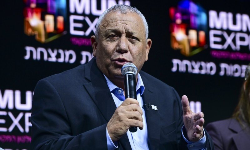 איזנקוט: "ראש המפלגה הגדולה בגוש חייב להיות המועמד לרה"מ"