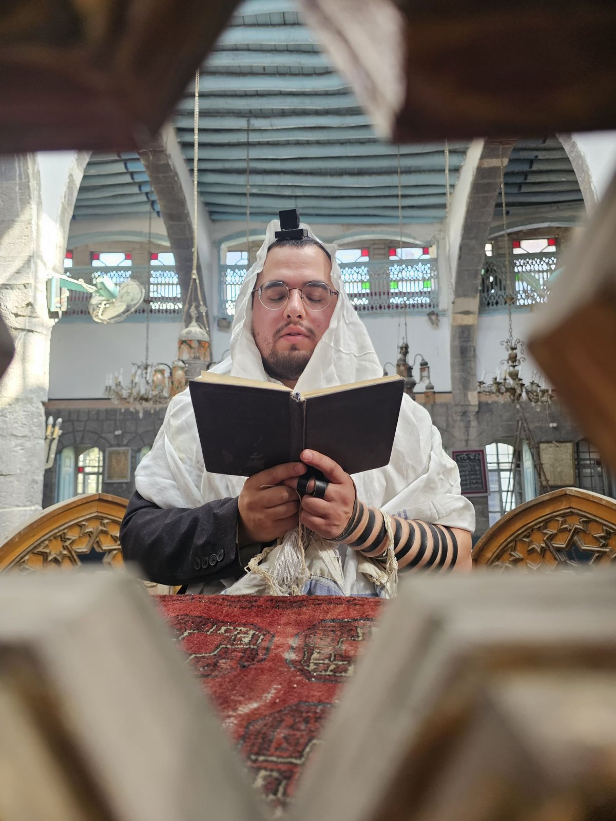 באדיבות המצלם