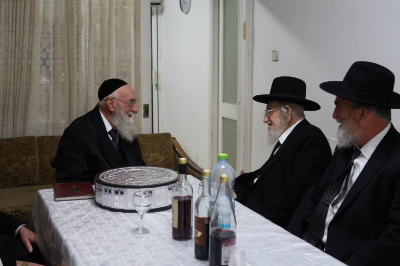 באדיבות המצלם