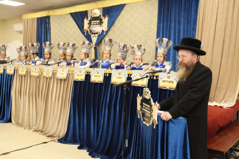 באדיבות המצלם