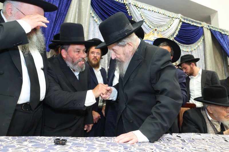 באדיבות המצלם