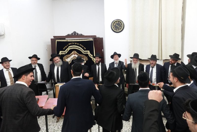 באדיבות המצלם