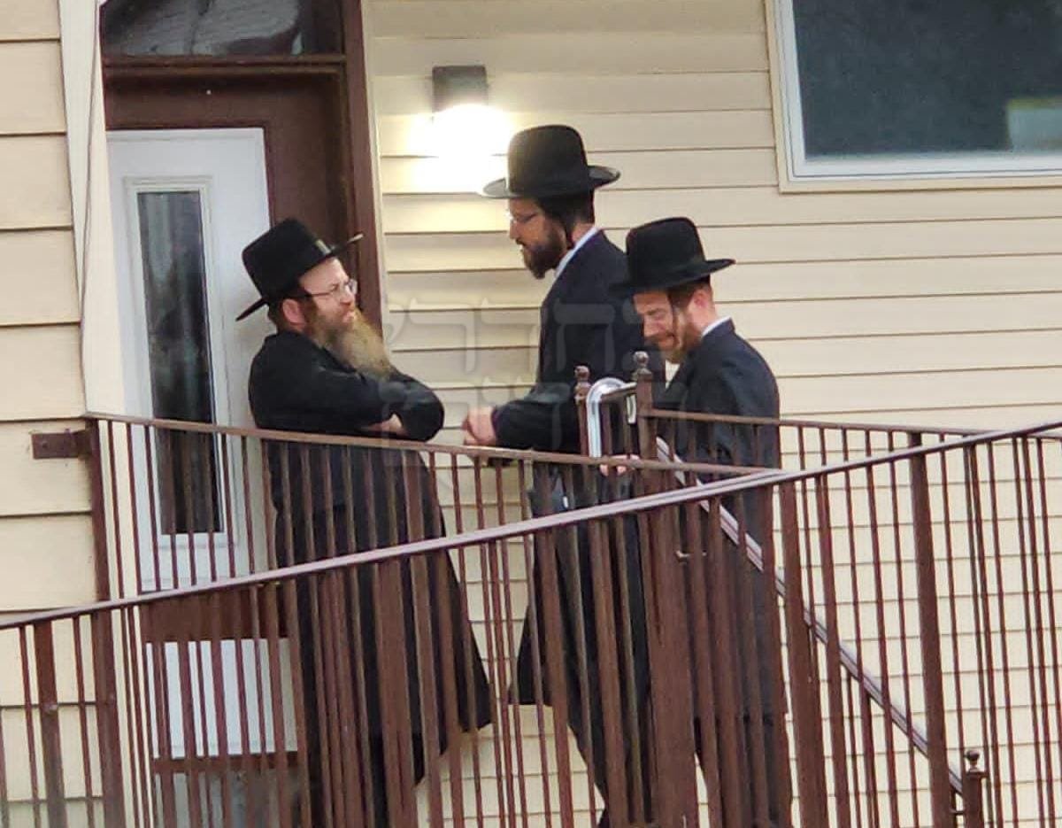 באדיבות המצלם