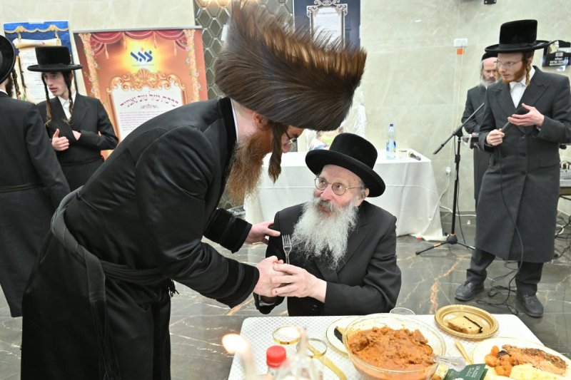 באדיבות המצלם