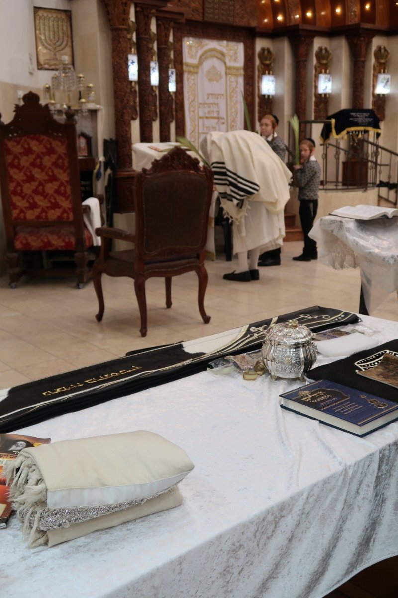 באדיבות המצלם