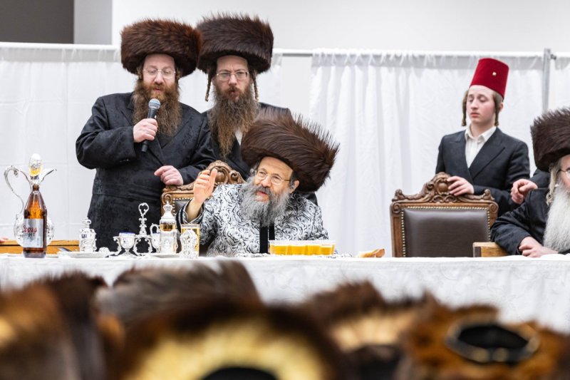 האחים לאנטשעווסקי, אברומי בלום, ואייזיק י.