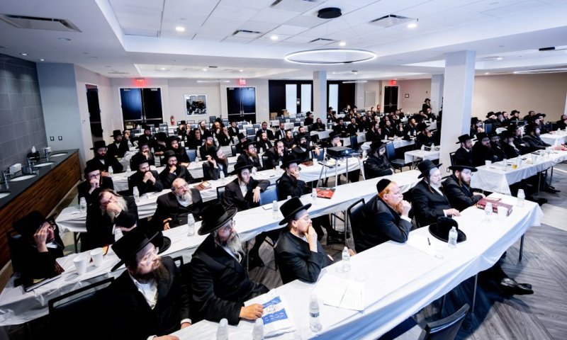 מרכז ההוראה של בורו פארק: כמאתיים רבנים ודיינים ביום עיון והכתרת מורי הוראה