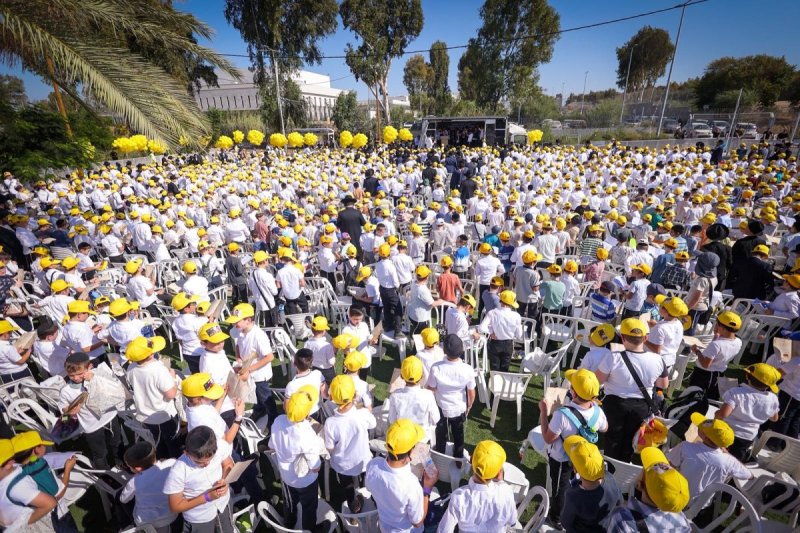 דניאל נפוסי