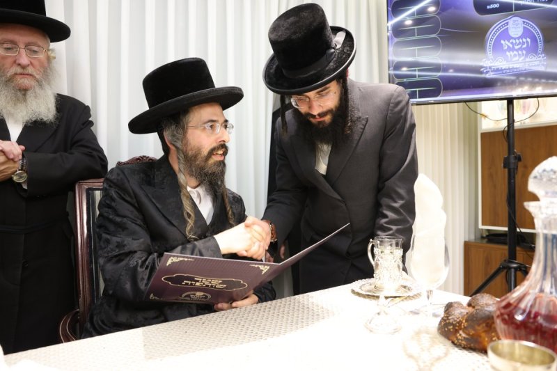 באדיבות המצלם