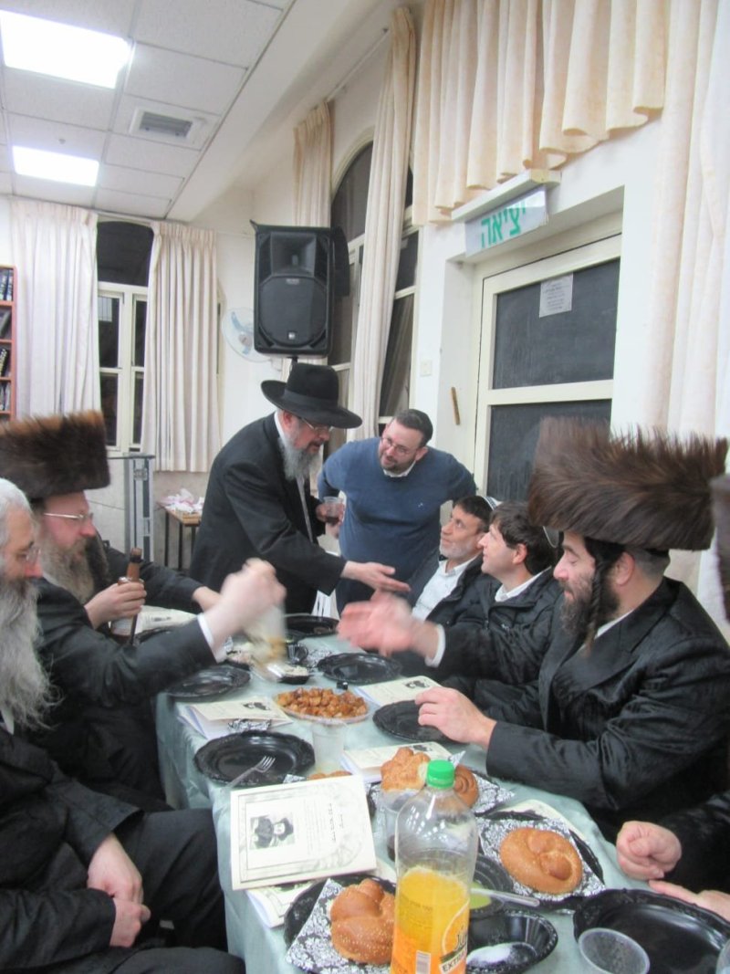 באדיבות המצלם