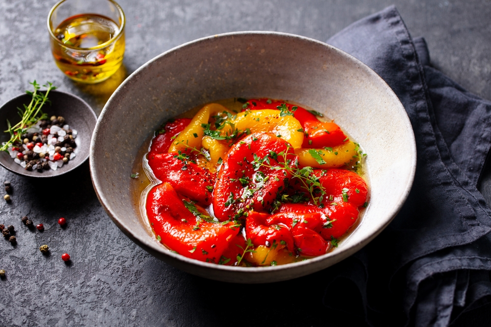 פלפלים מתוקים אפויים ומתובלים 