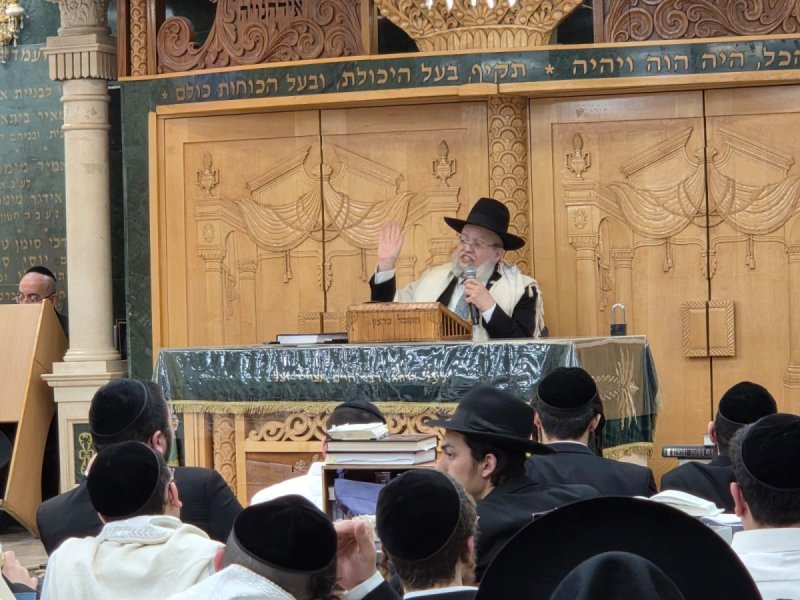 באדיבות המצלם