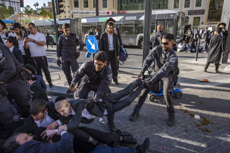חיים גולדברג, פלאש 90