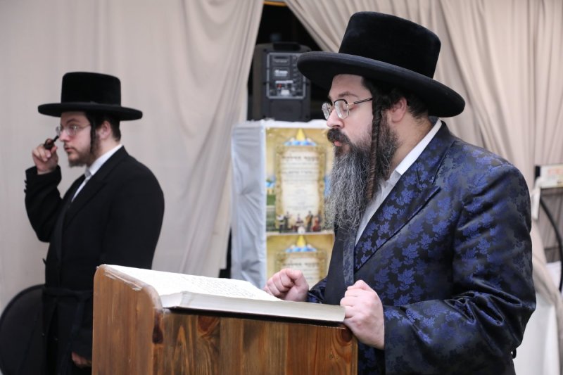 באדיבות המצלם