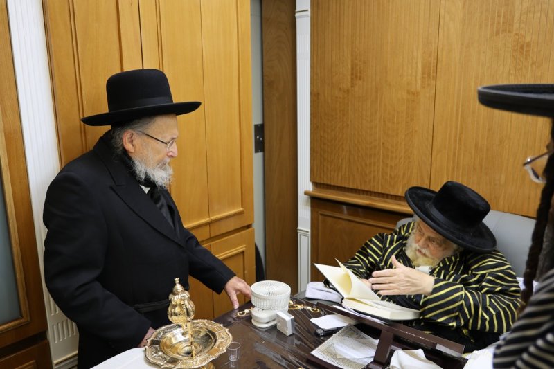 באדיבות המצלם