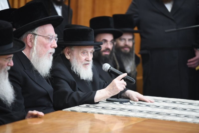 אנשיל בעק