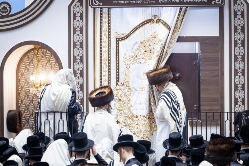 האחים לאנטשעווסקי ואייזיק ג.