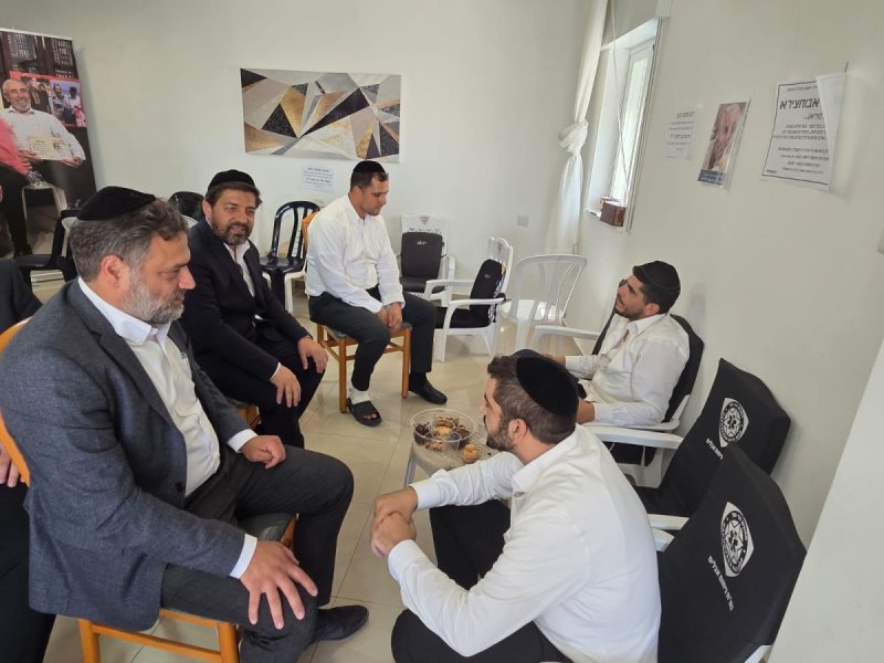 באדיבות המצלם