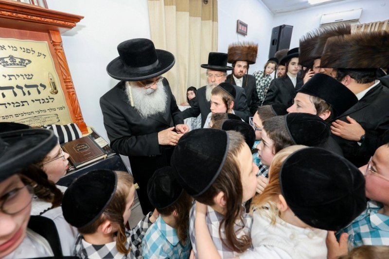 באדיבות המצלם
