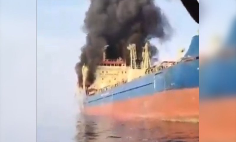 מתקפת כטב"ם מתאבד: ספינה עלתה באש מול חופי עומאן 