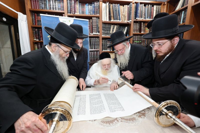 משה גולדשטיין וא. אייזנבאך