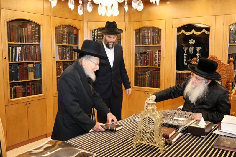 באדיבות המצלם