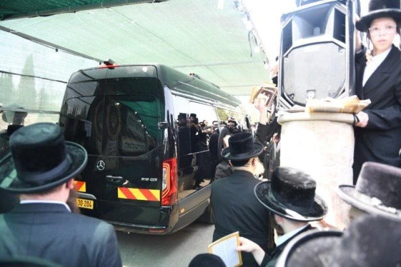 אנשיל בעק וא.מ.ש