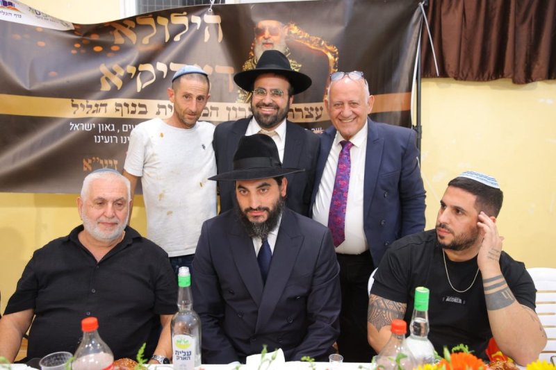 באדיבות המצלם