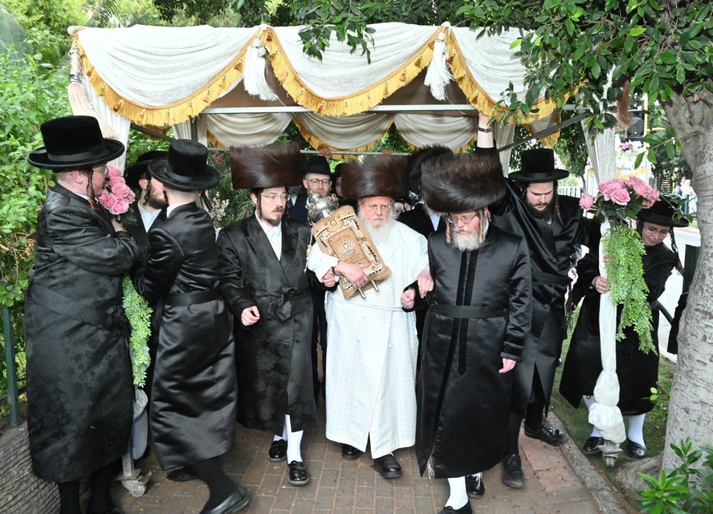 באדיבות המצלם