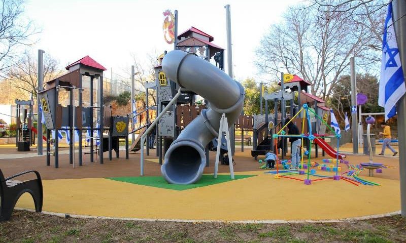 "אללה אכבר": הצעקות וההתקוטטות של בני המיעוטים בגינה בבני ברק