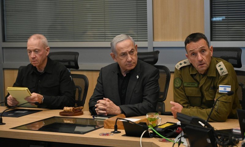 במשך 3 שעות מתחילת המתקפה: נתניהו לא ביקש לדבר עם הרמטכ"ל