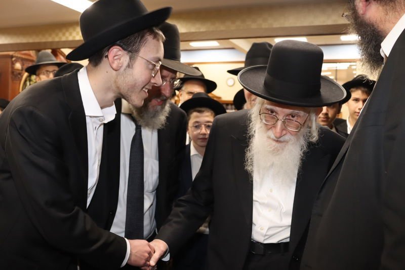 באדיבות המצלם