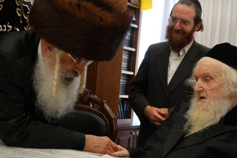 באדיבות המצלם