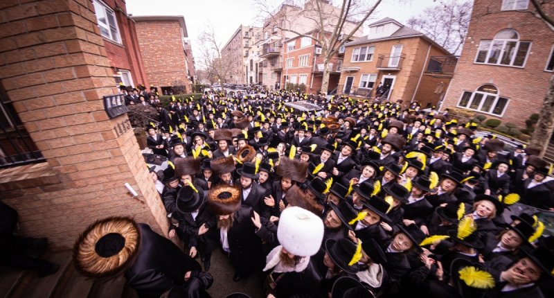 האחים לאנטשעווסקי, אברומי בלום, ואייזיק י.