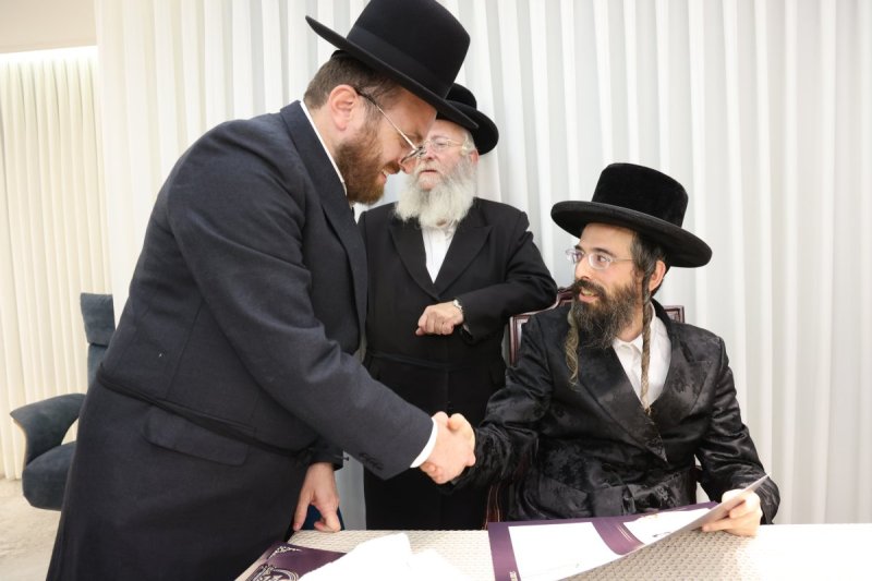 באדיבות המצלם