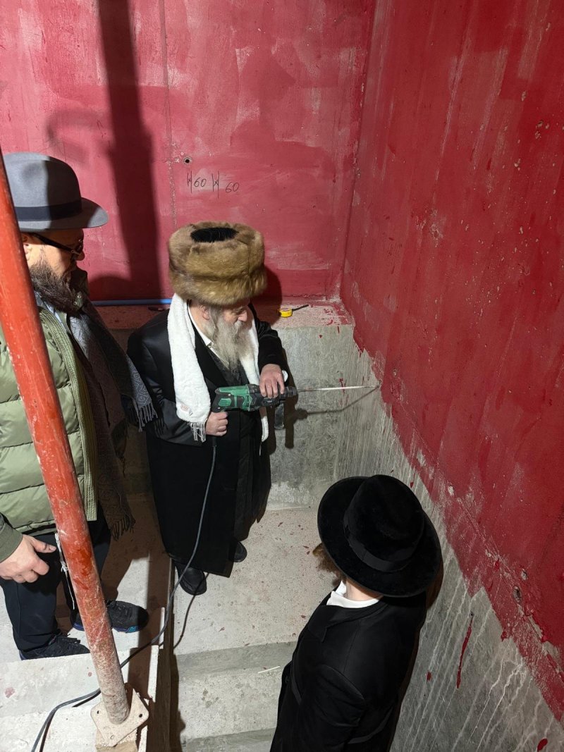 באדיבות המצלם