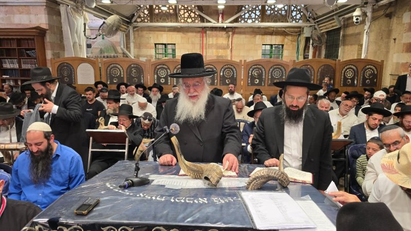 באדיבות המצלם