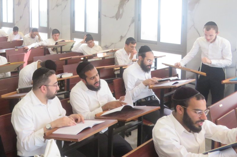 באדיבות המצלם