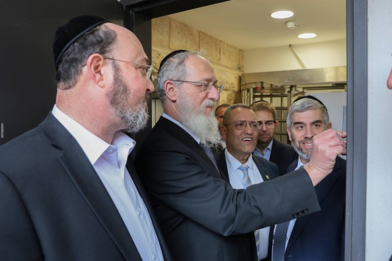 ארנון בוסאני