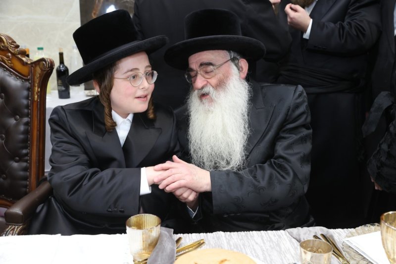 באדיבות המצלם