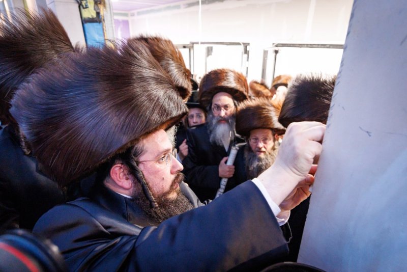 האחים לאנטשעווסקי ואושי וויינגארטן