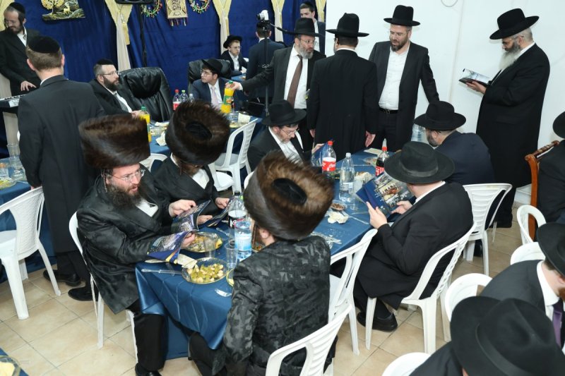 באדיבות המצלם