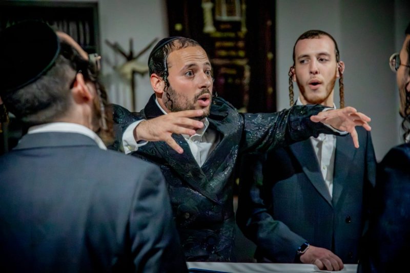 באדיבות המצלם