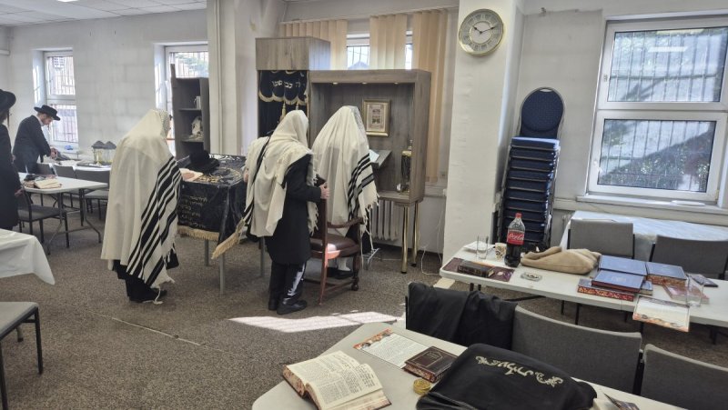 באדיבות המצלם