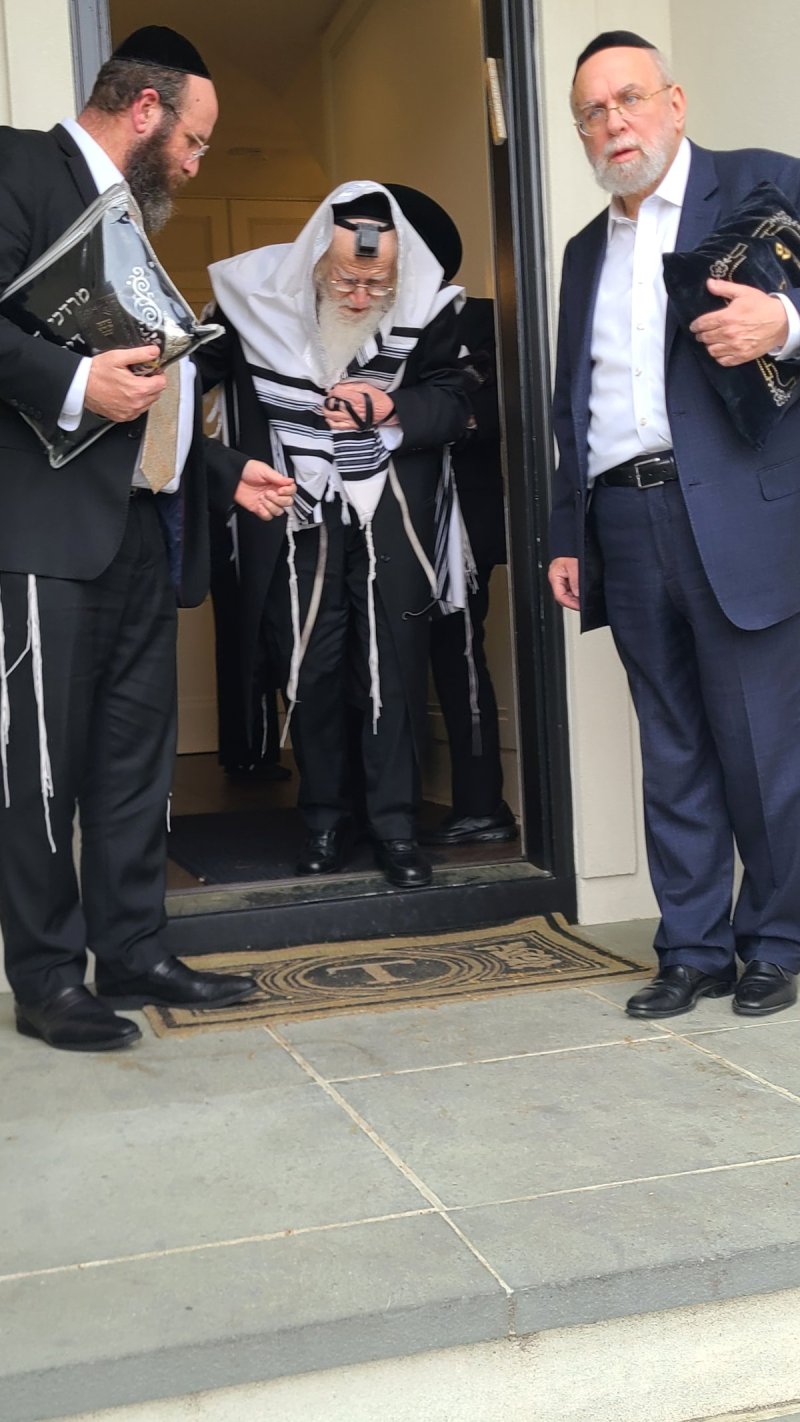 באדיבות המצלם