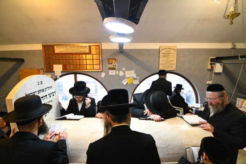 ארי קופרשטוק - פולין