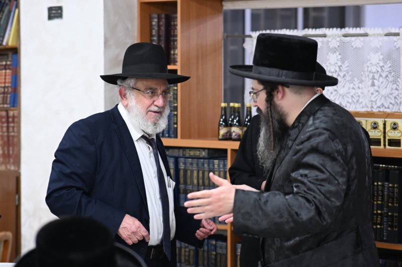 באדיבות המצלם